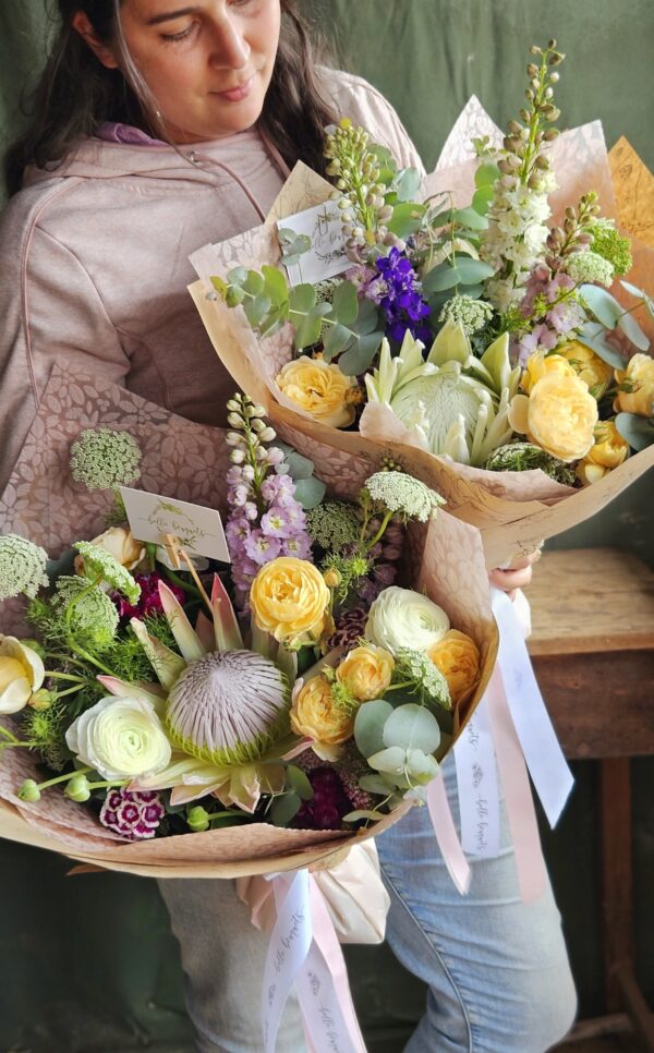 Flower Bouquet and Wrapping Workshop - Image 3